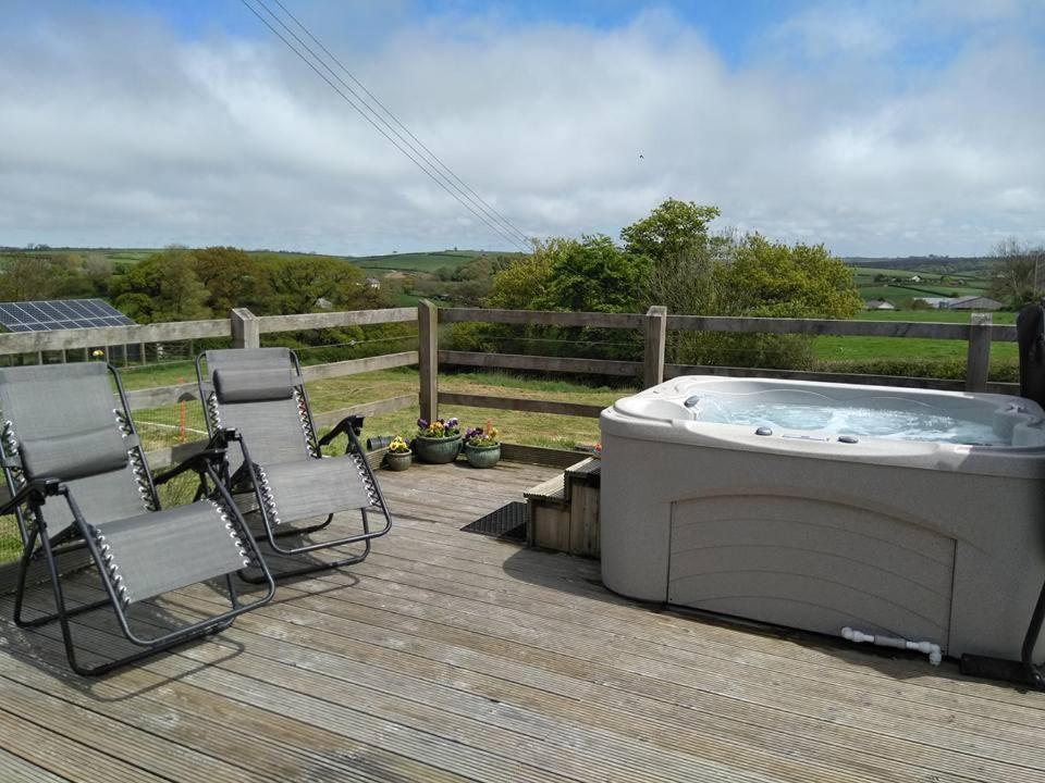 Rivendell Glamping Pods Hotell Holsworthy Exteriör bild