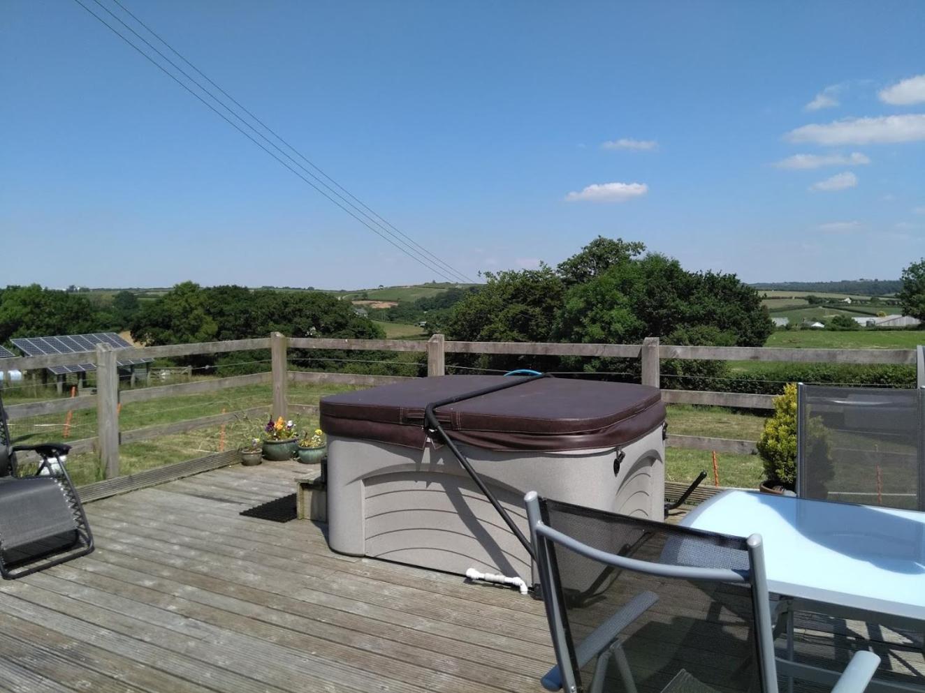 Rivendell Glamping Pods Hotell Holsworthy Exteriör bild